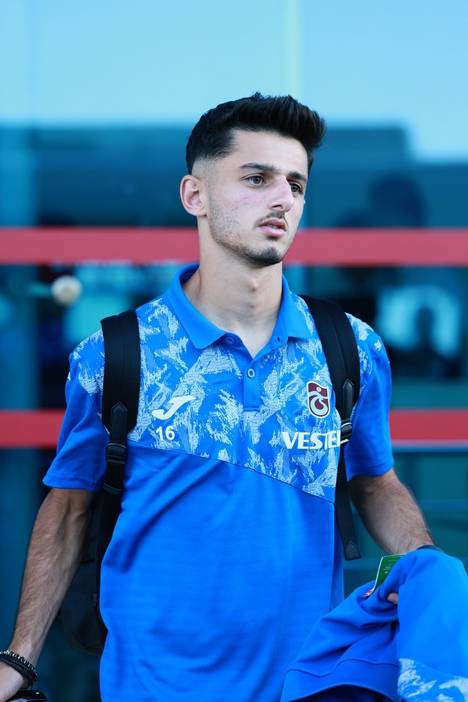 Trabzonspor Galatasaray maçı için İstanbul'a gitti 19